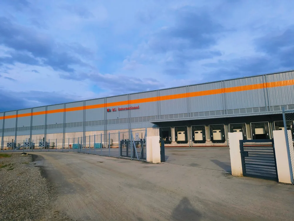 IG International cold storage building with loading docks